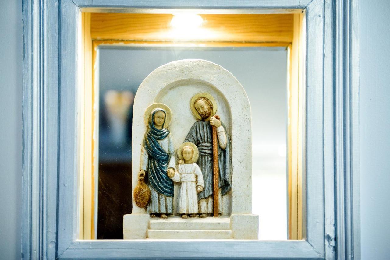 La Sainte Famille Hotel Лурд Екстериор снимка